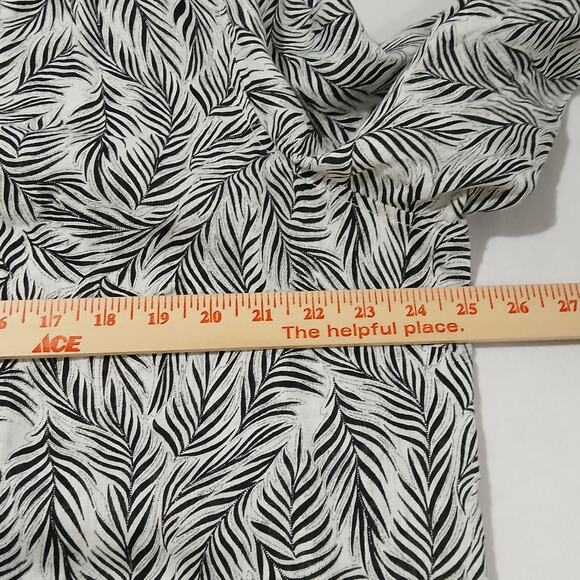 Tahari Shirt Womens 1X White Black Linen Leaf Print Button Front Tunic Top - Picture 11 of 13